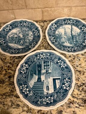 Vintage-Style Blue Floral Decorative Plate Set - Home Other